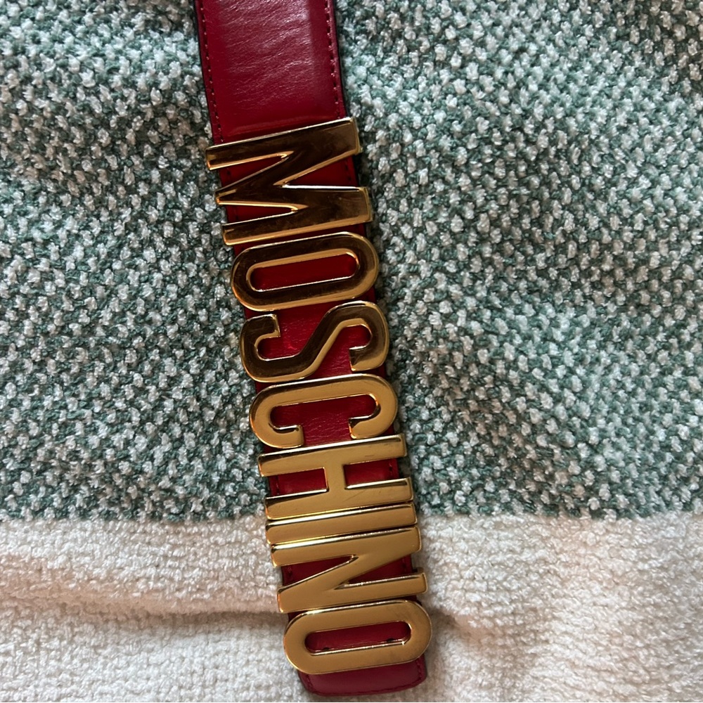Moschino belt